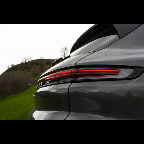 Image for 2024 Porsche Cayenne E-Hybrid Quarzite Grey Metallic - Exteriors, Interiors and Details