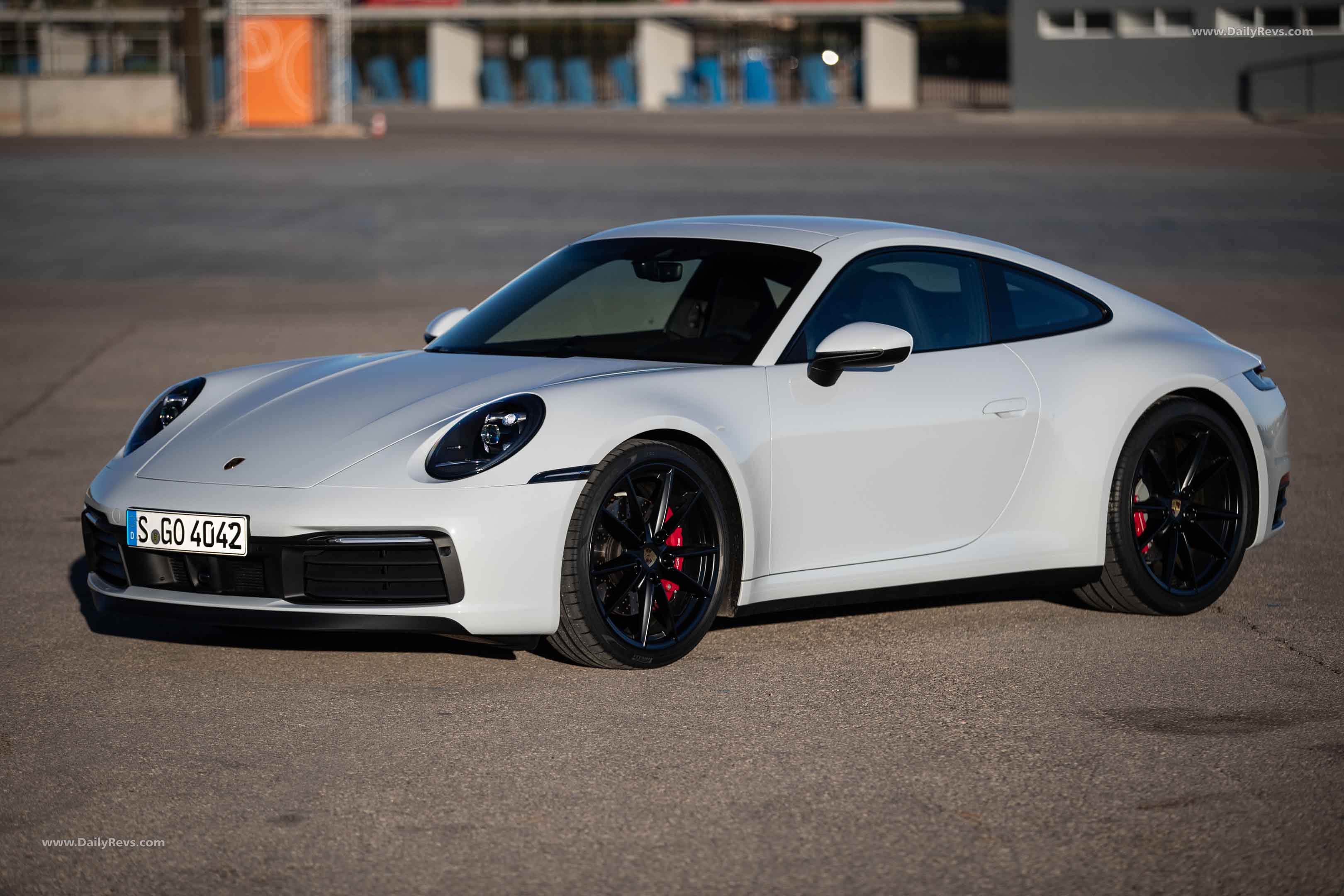 Image for 2019 Porsche 911 Carrera 4S Carrera White Metallic - Exteriors, Interiors and Details