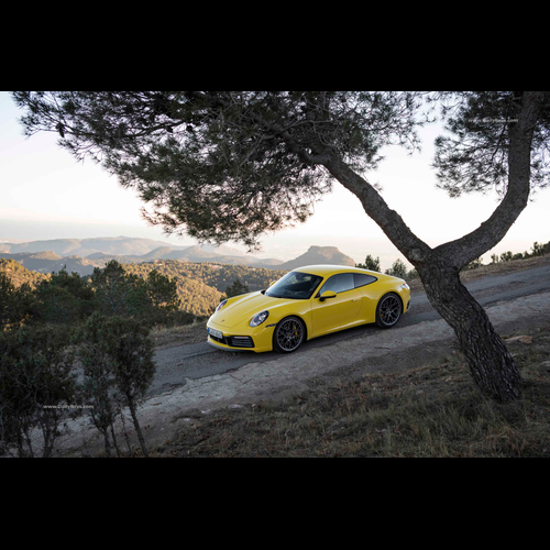 Image for 2019 Porsche 911 Carrera 4S Racing Yellow - Exteriors, Interiors and Details