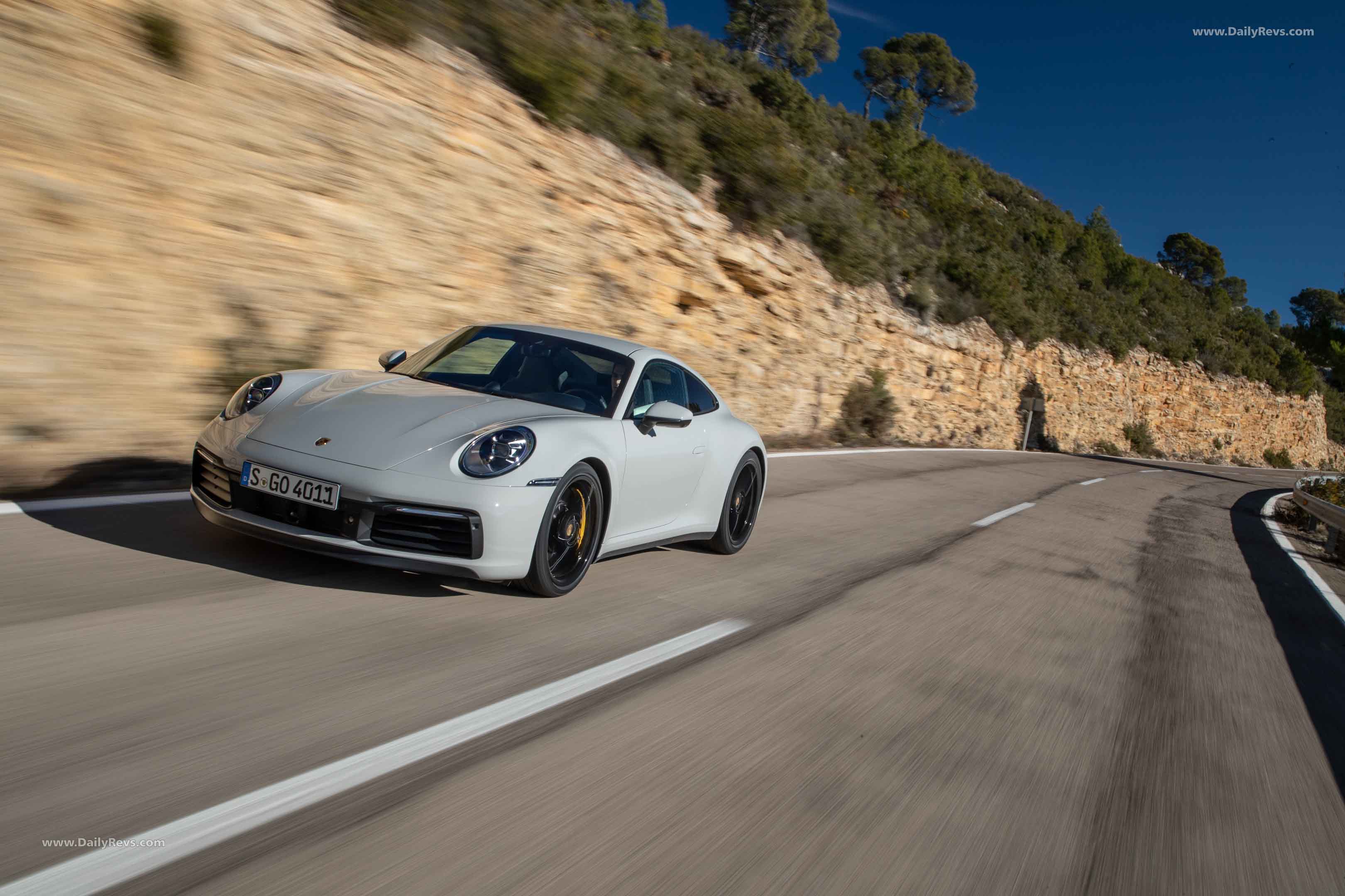 Image for 2019 Porsche 911 Carrera S Chalk - Exteriors, Interiors and Details