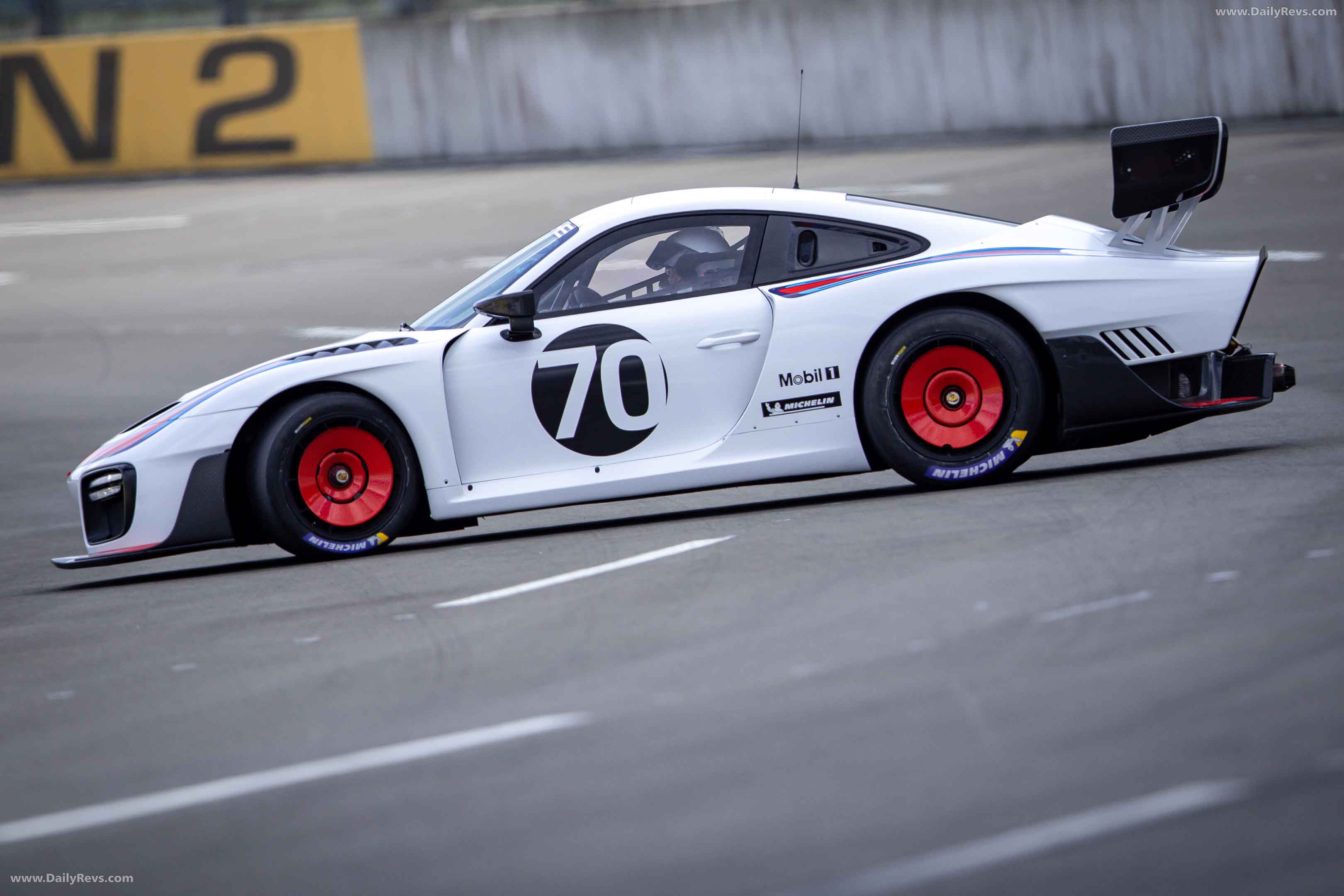 Image for 2019 Porsche 935 - Exteriors, Interiors and Details