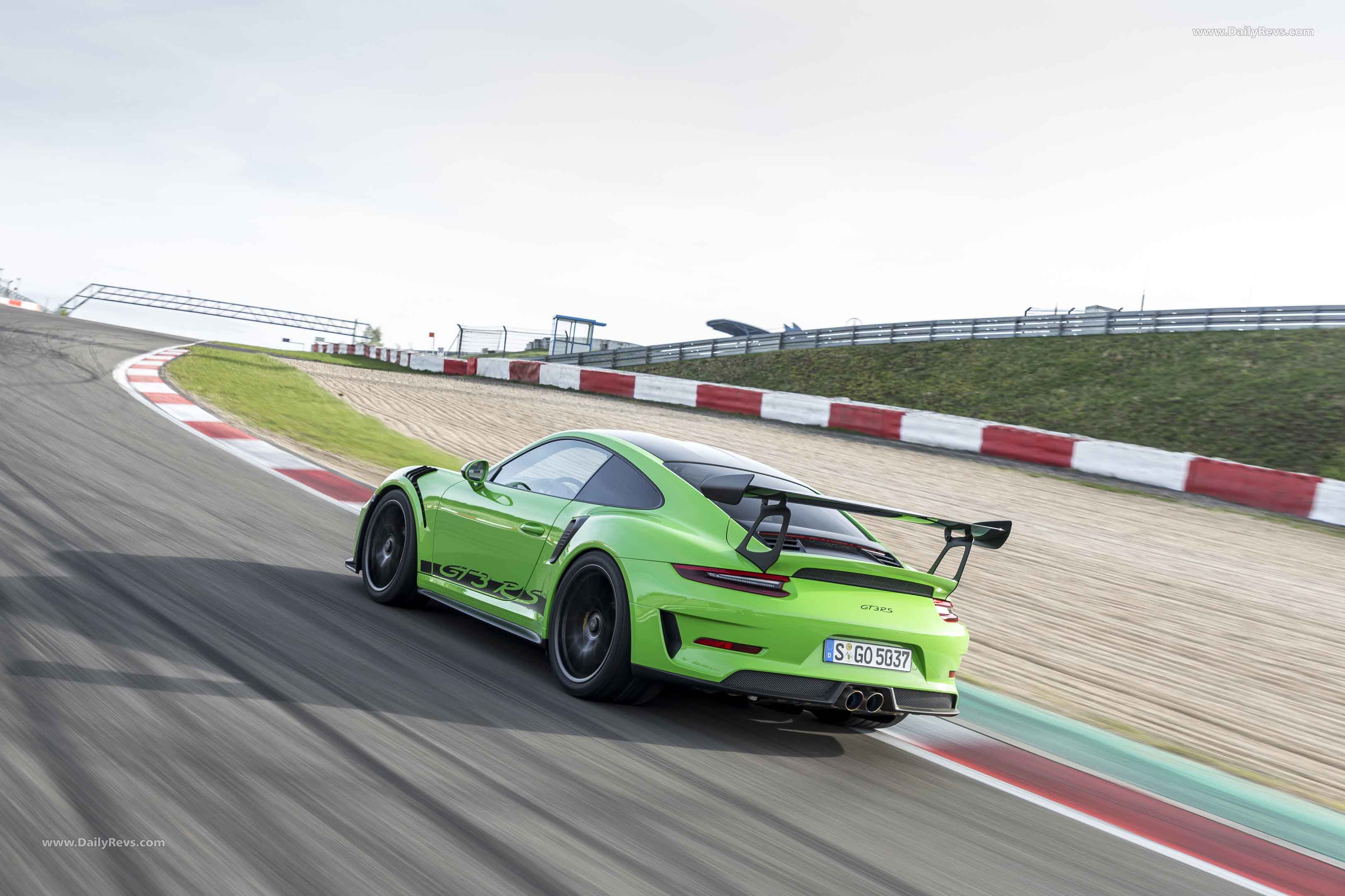 Image for 2019 Porsche 911 GT3 RS - Exteriors, Interiors and Details