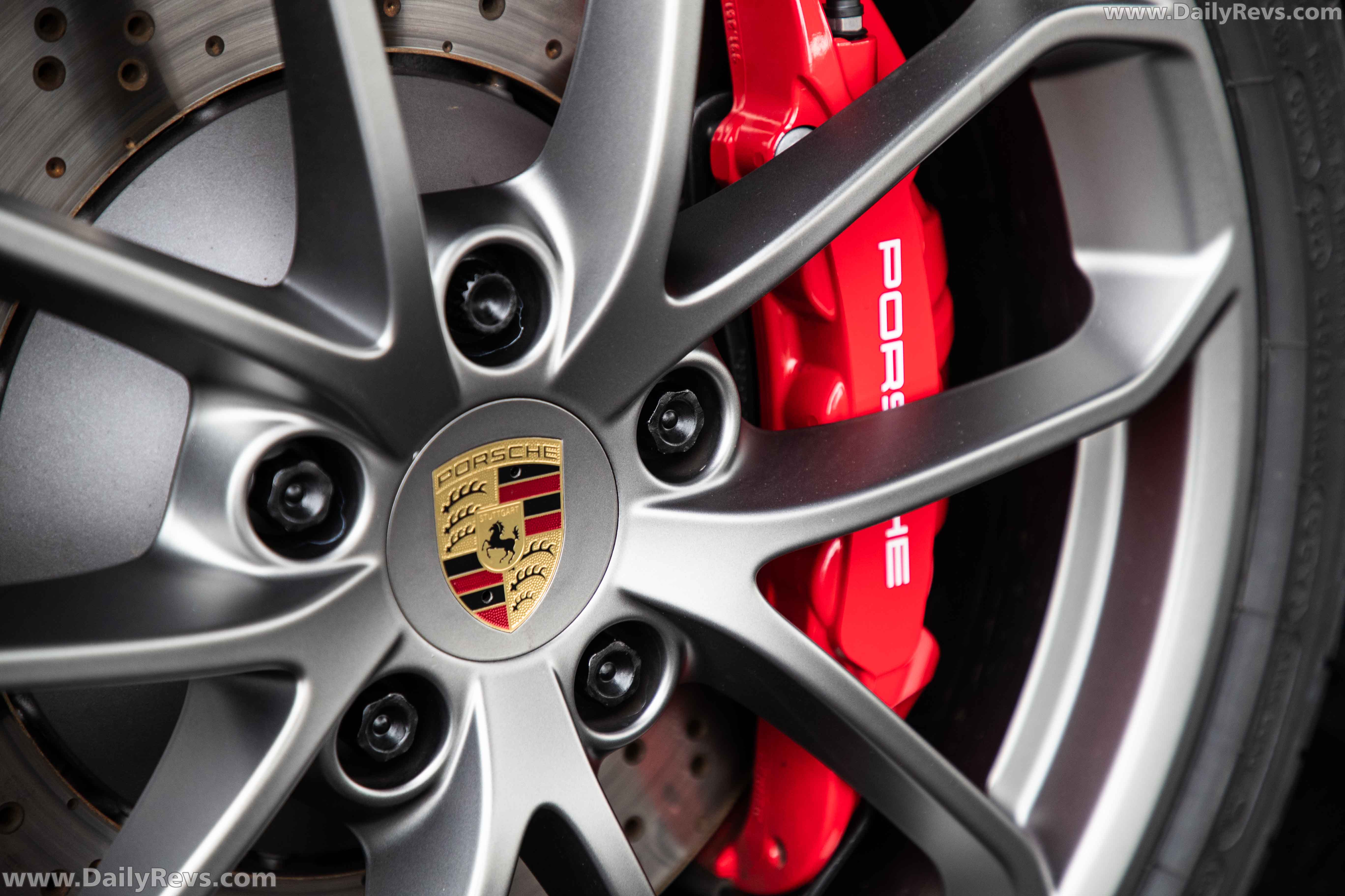 Image for 2020 Porsche 718 Spyder Guards Red - Exteriors, Interiors and Details