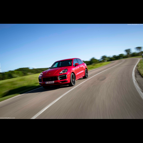 Image for 2020 Porsche Cayenne GTS Carmine Red - Exteriors, Interiors and Details