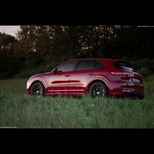 Image for 2020 Porsche Cayenne GTS Carmine Red - Exteriors, Interiors and Details