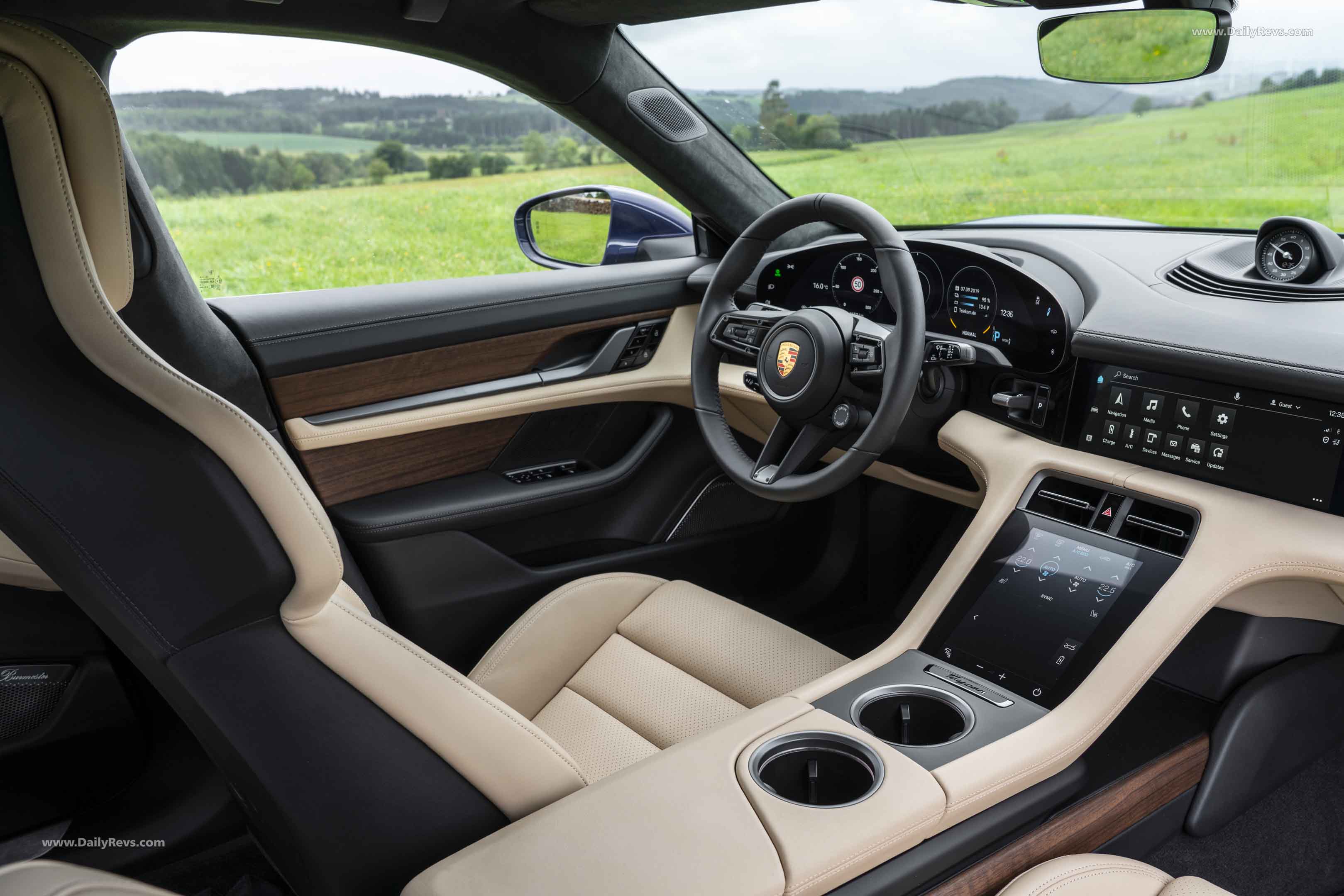 Image for 2020 Porsche Taycan Turbo - Exteriors, Interiors and Details