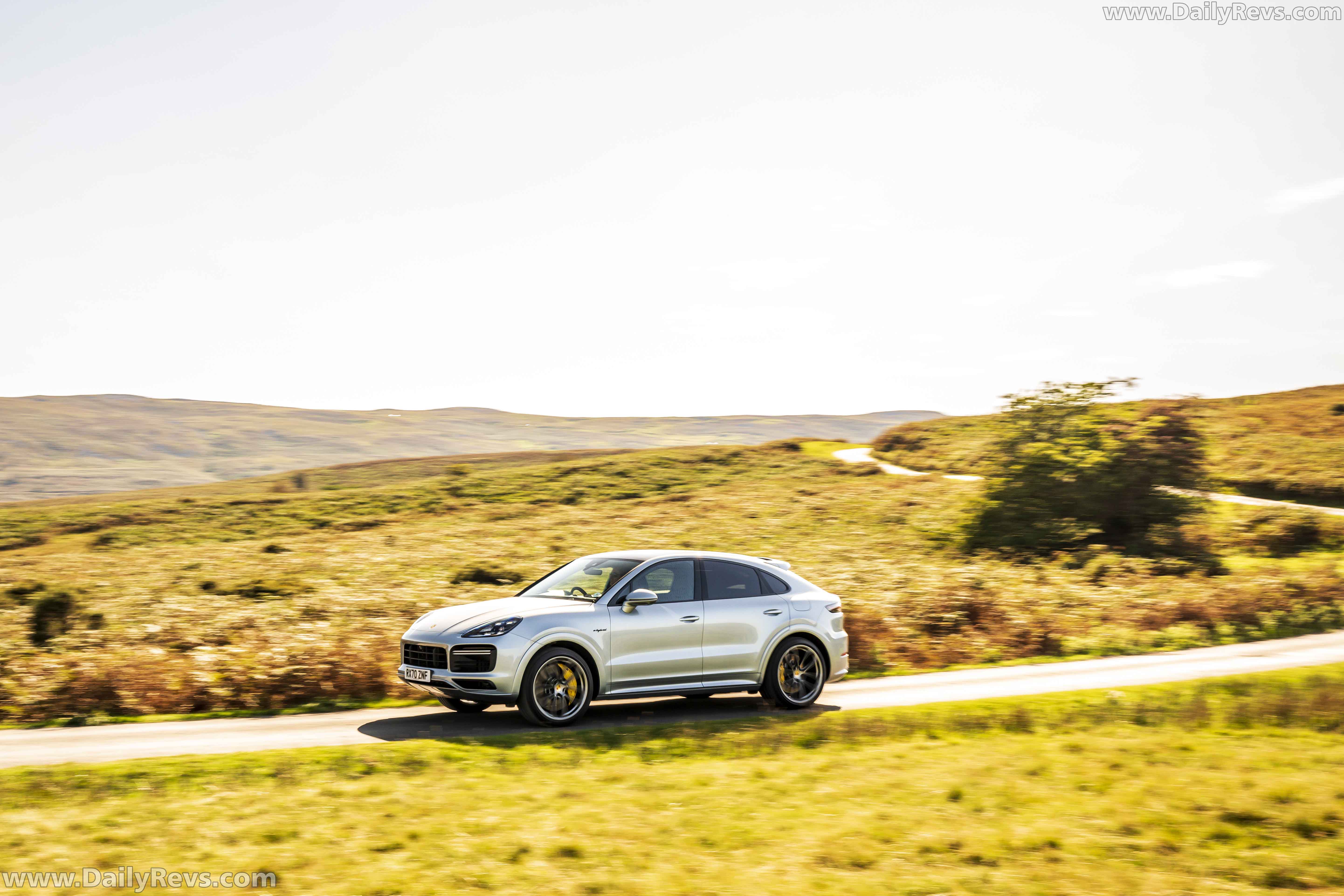 Image for 2020 Porsche Cayenne Coupe Turbo S E-Hybrid UK Version - Exteriors, Interiors and Details