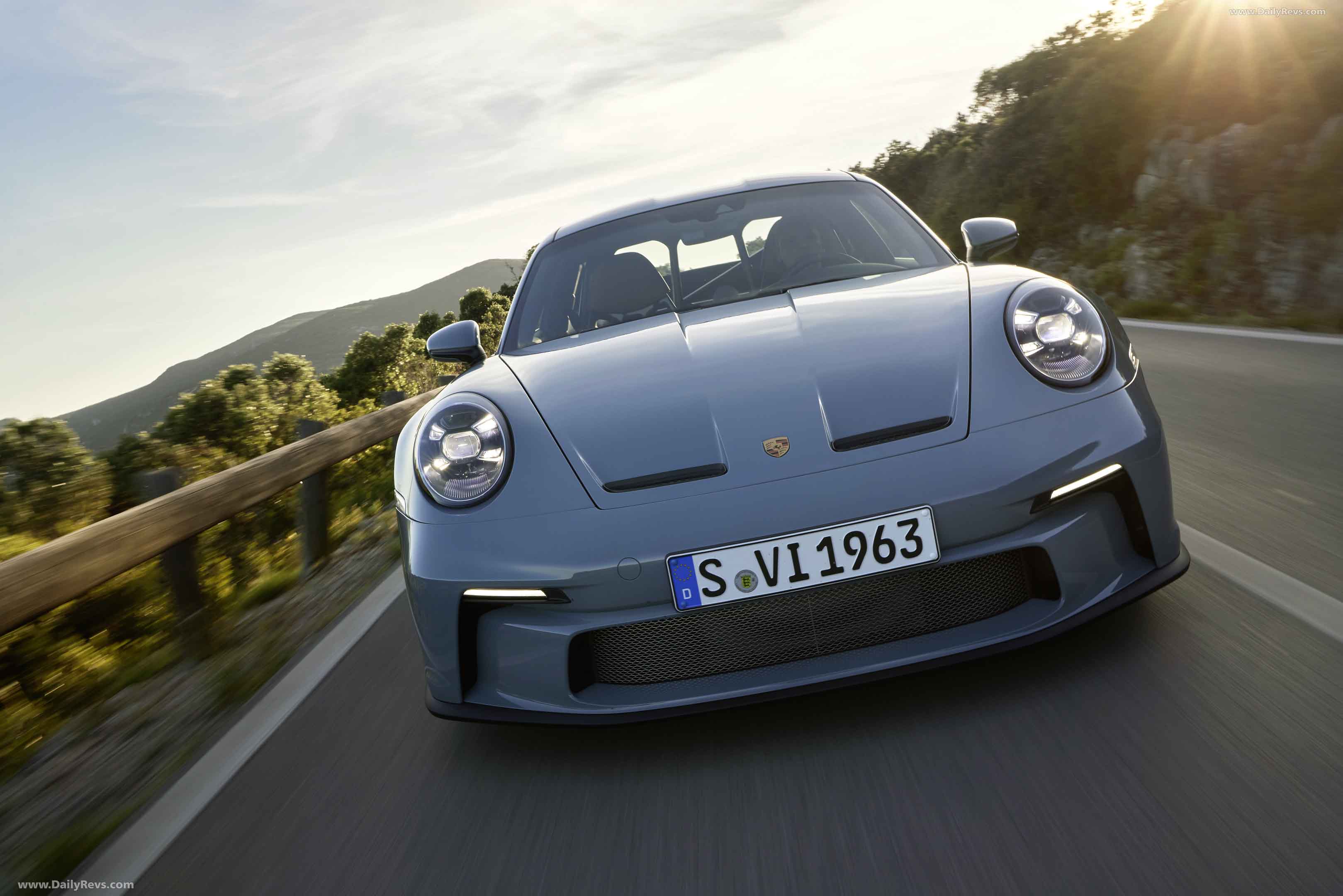 Image of 911 S-T with Heritage Design Package