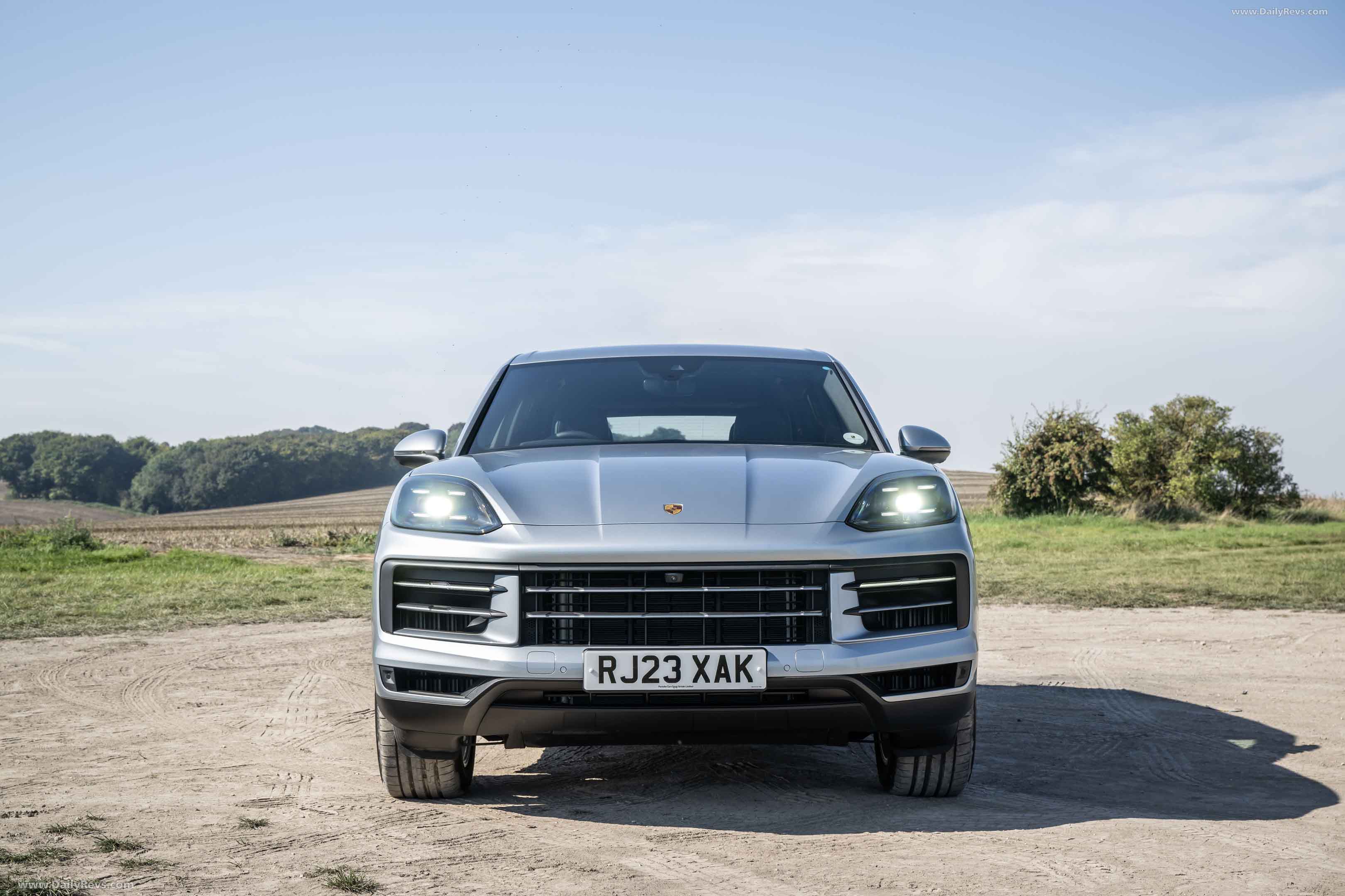 Image for 2024 Porsche Cayenne UK Version - Exteriors, Interiors and Details