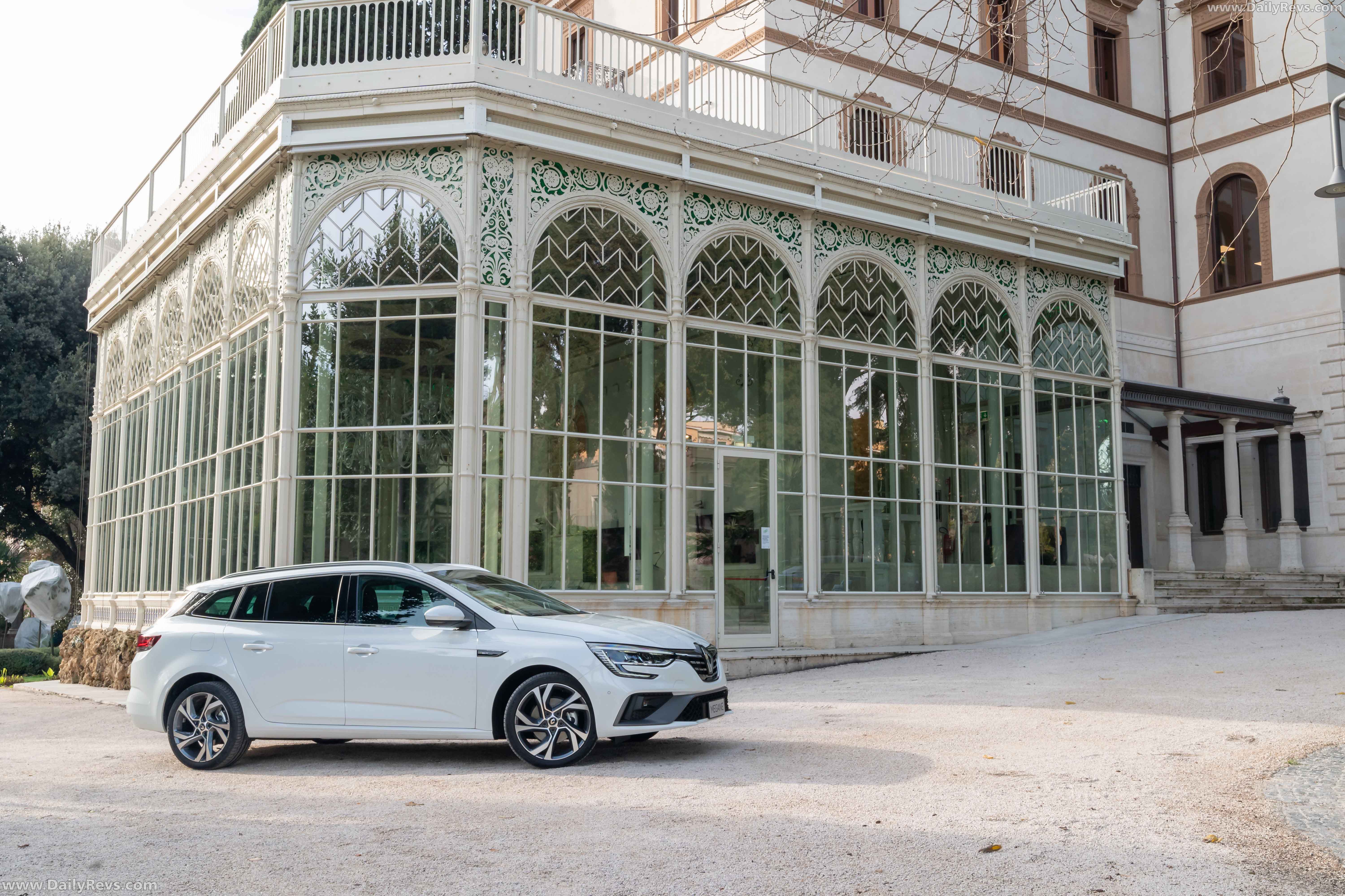 Image for 2020 Renault Megane Estate E-TECH Plug-in UK Version - Exteriors, Interiors and Details