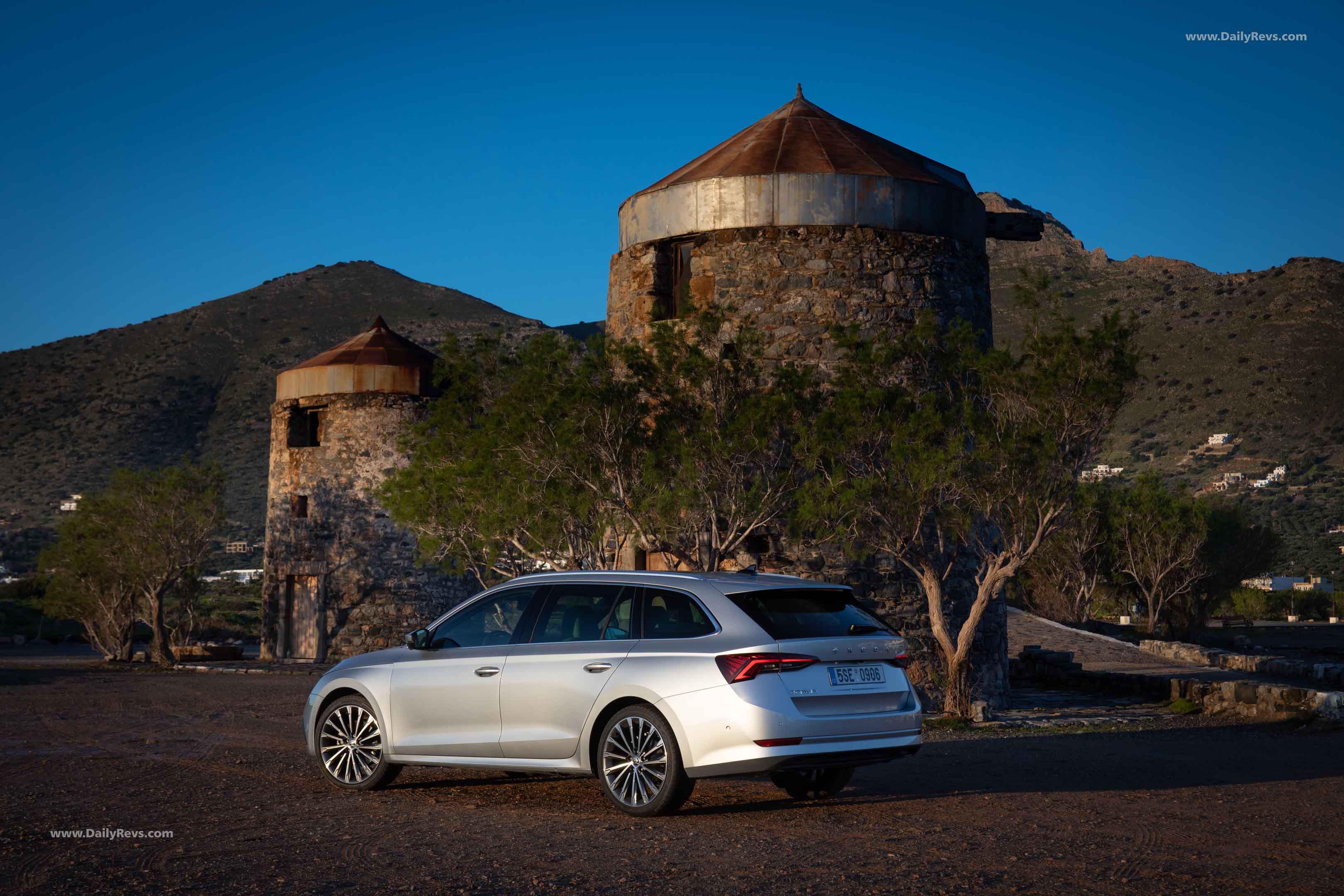 Image for 2020 Skoda Octavia Combi - Exteriors, Interiors and Details