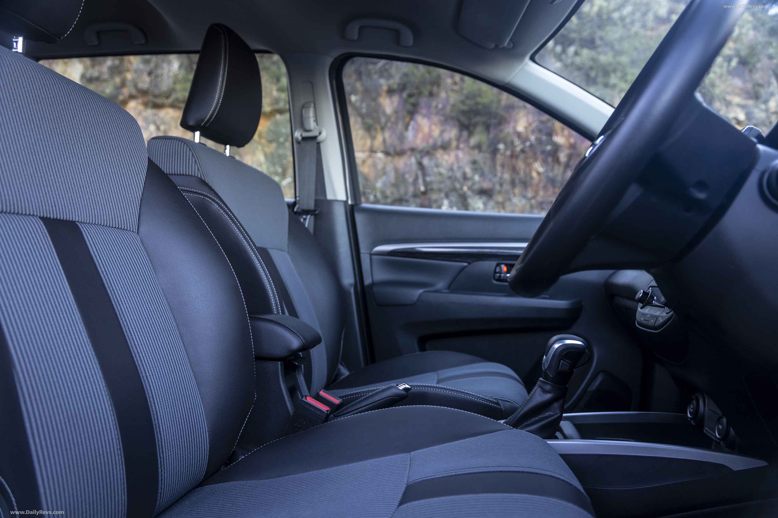 Image for 2023 Suzuki XL6 - Exteriors, Interiors and Details