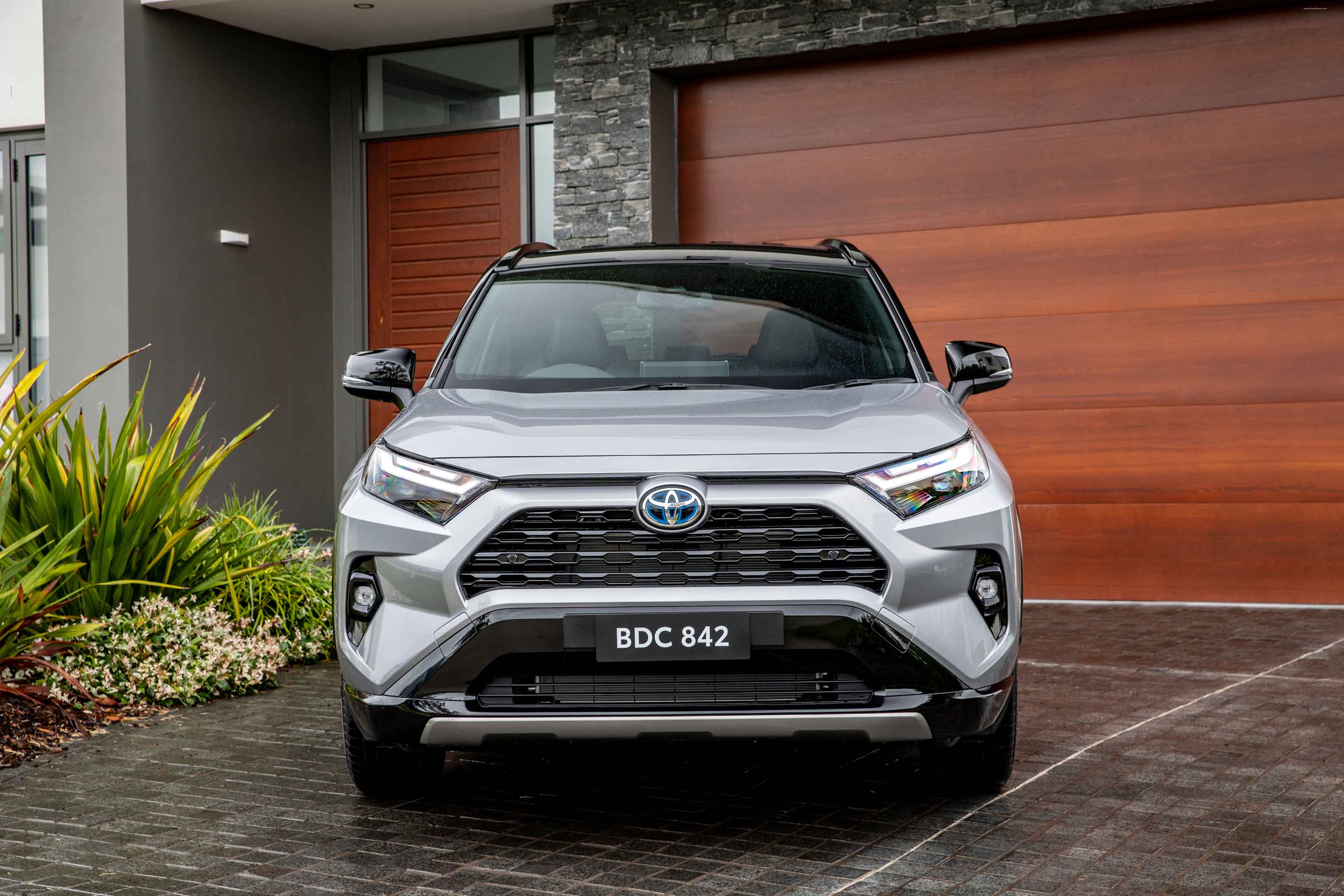 Image for 2022 Toyota RAV4 XSE Hybrid - Exteriors, Interiors and Details