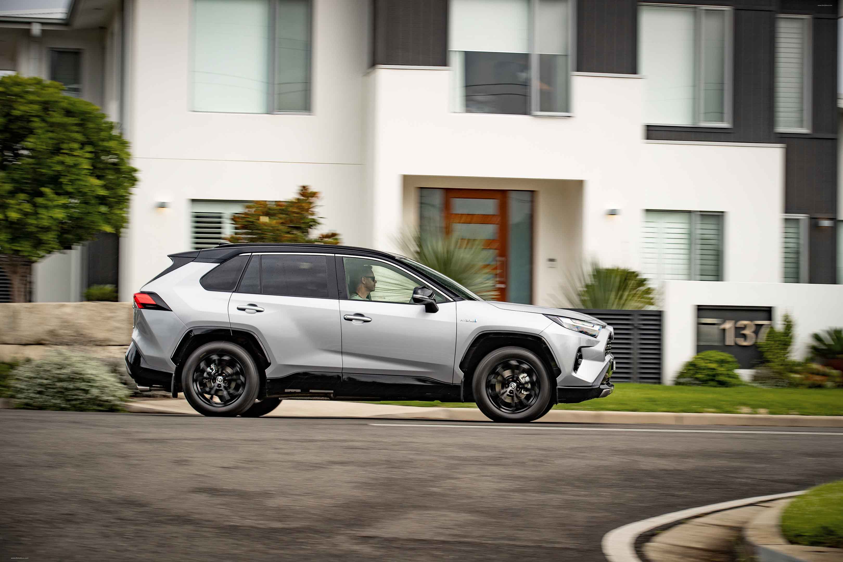 Picture of 2022 Toyota RAV4 XSE Hybrid