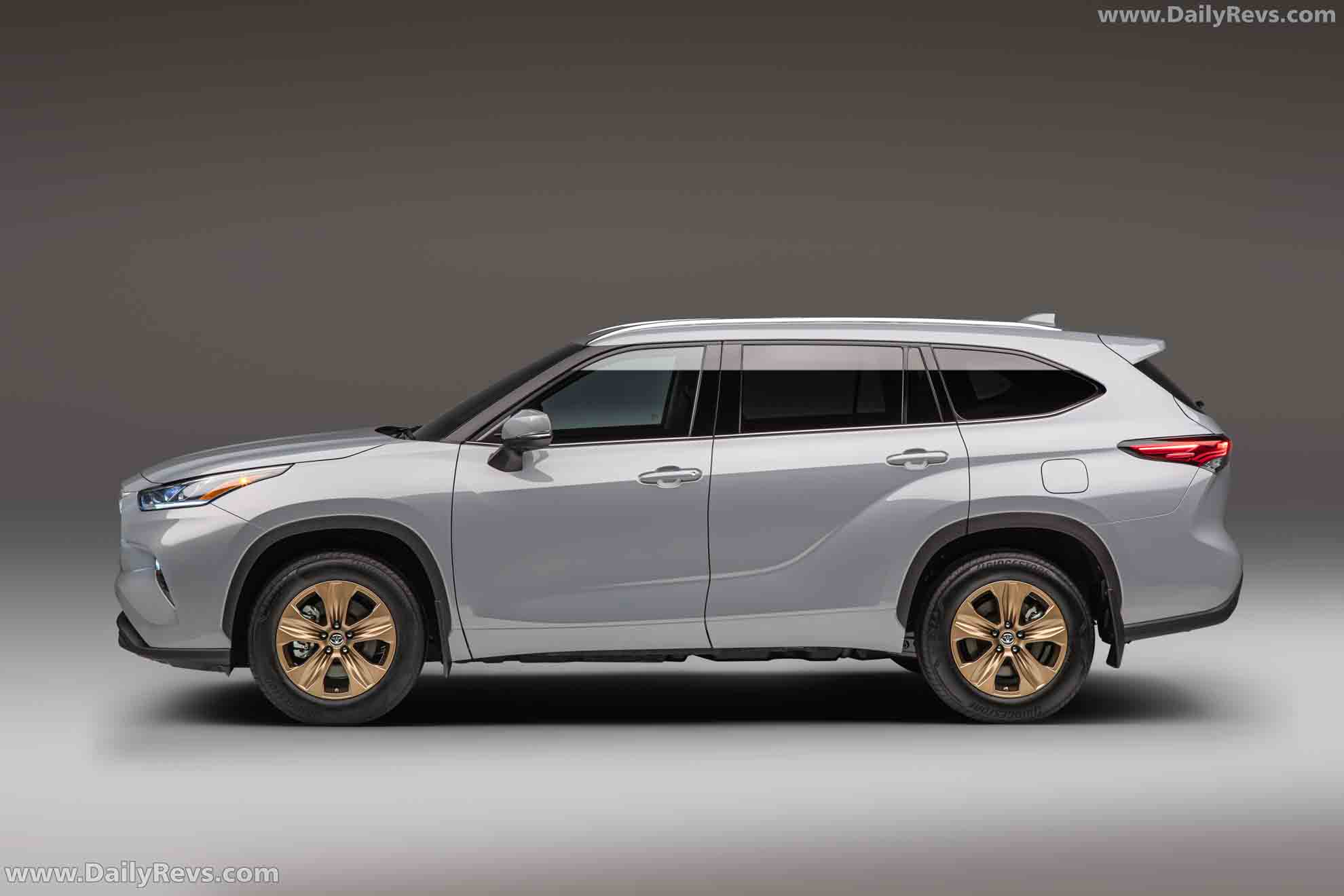 Image for 2022 Toyota Highlander Bronze Edition - Exteriors, Interiors and Details