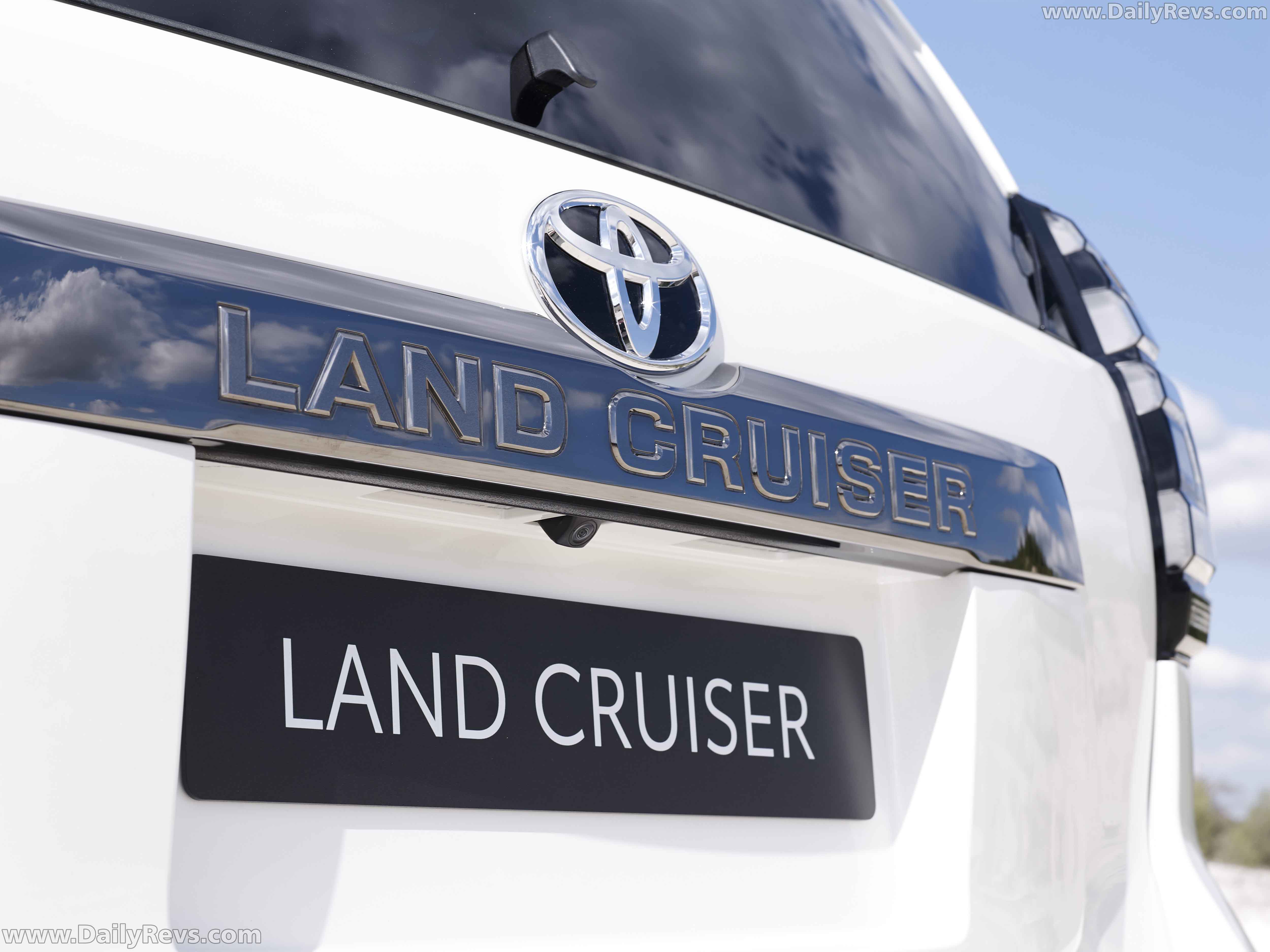 Image for 2021 Toyota Land Cruiser European Version - Exteriors, Interiors and Details