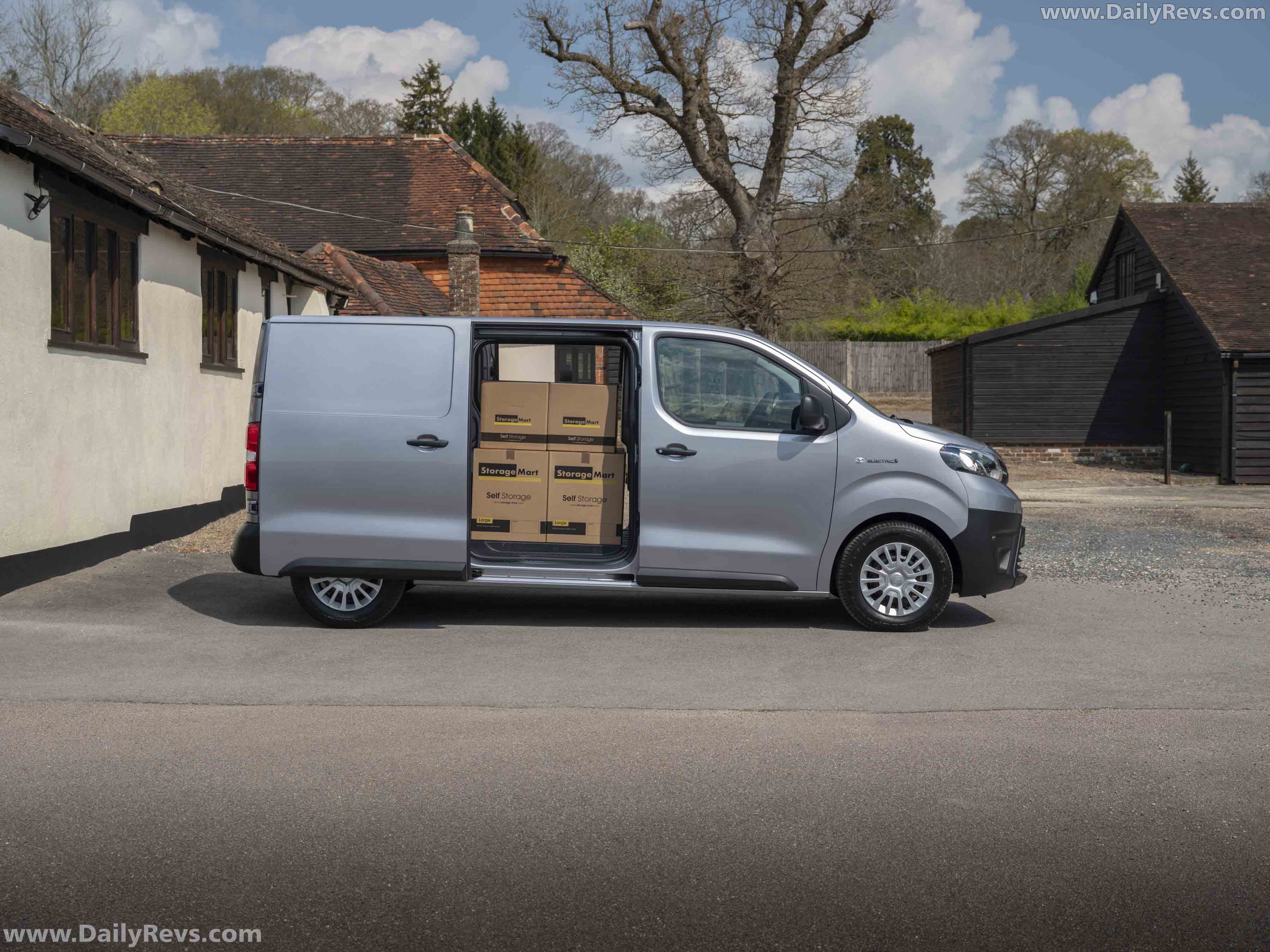 Image for 2021 Toyota Proace Electric UK Version - Exteriors, Interiors and Details