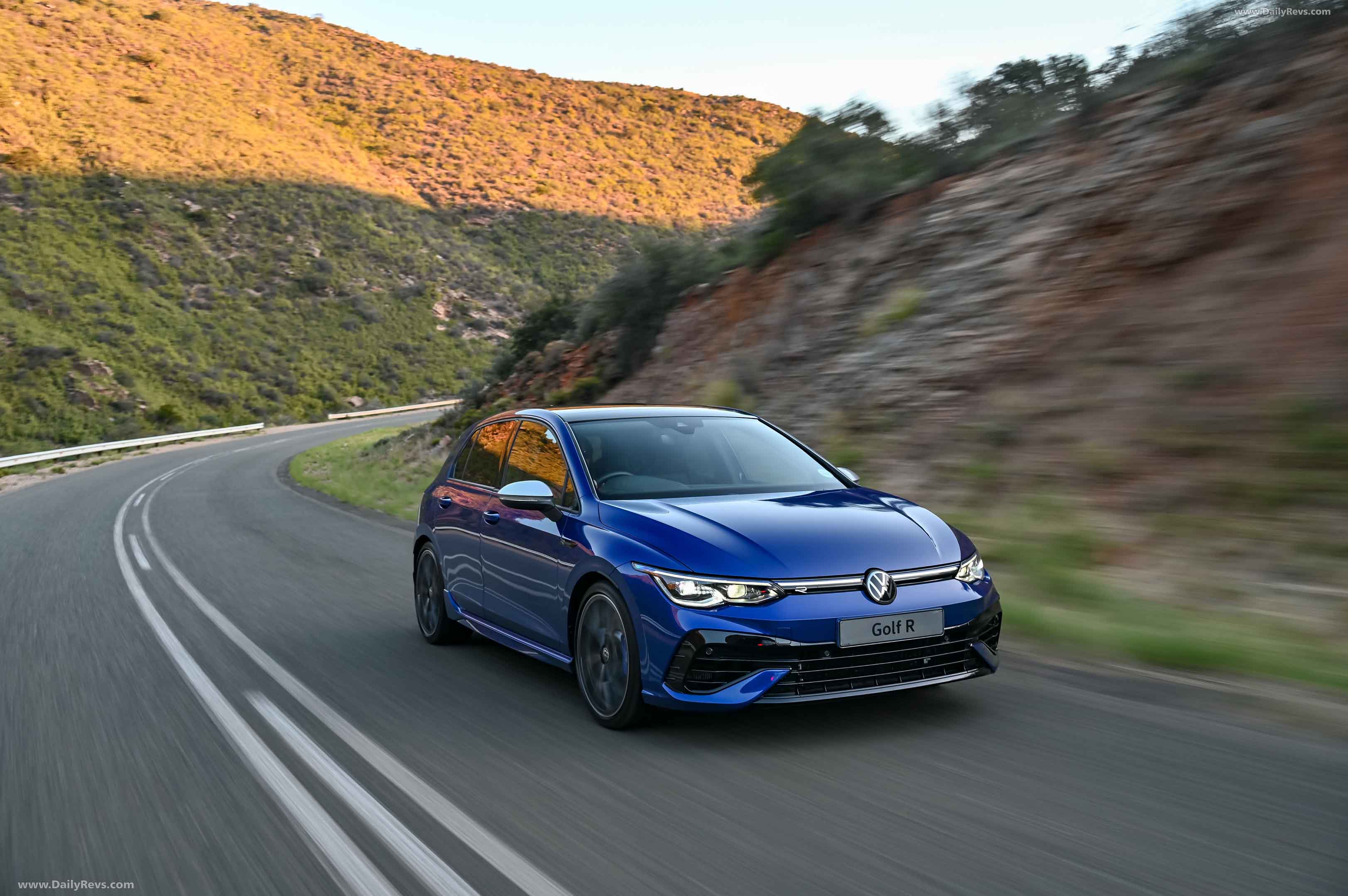 Image for 2022 Volkswagen Golf R South African Version - Exteriors, Interiors and Details