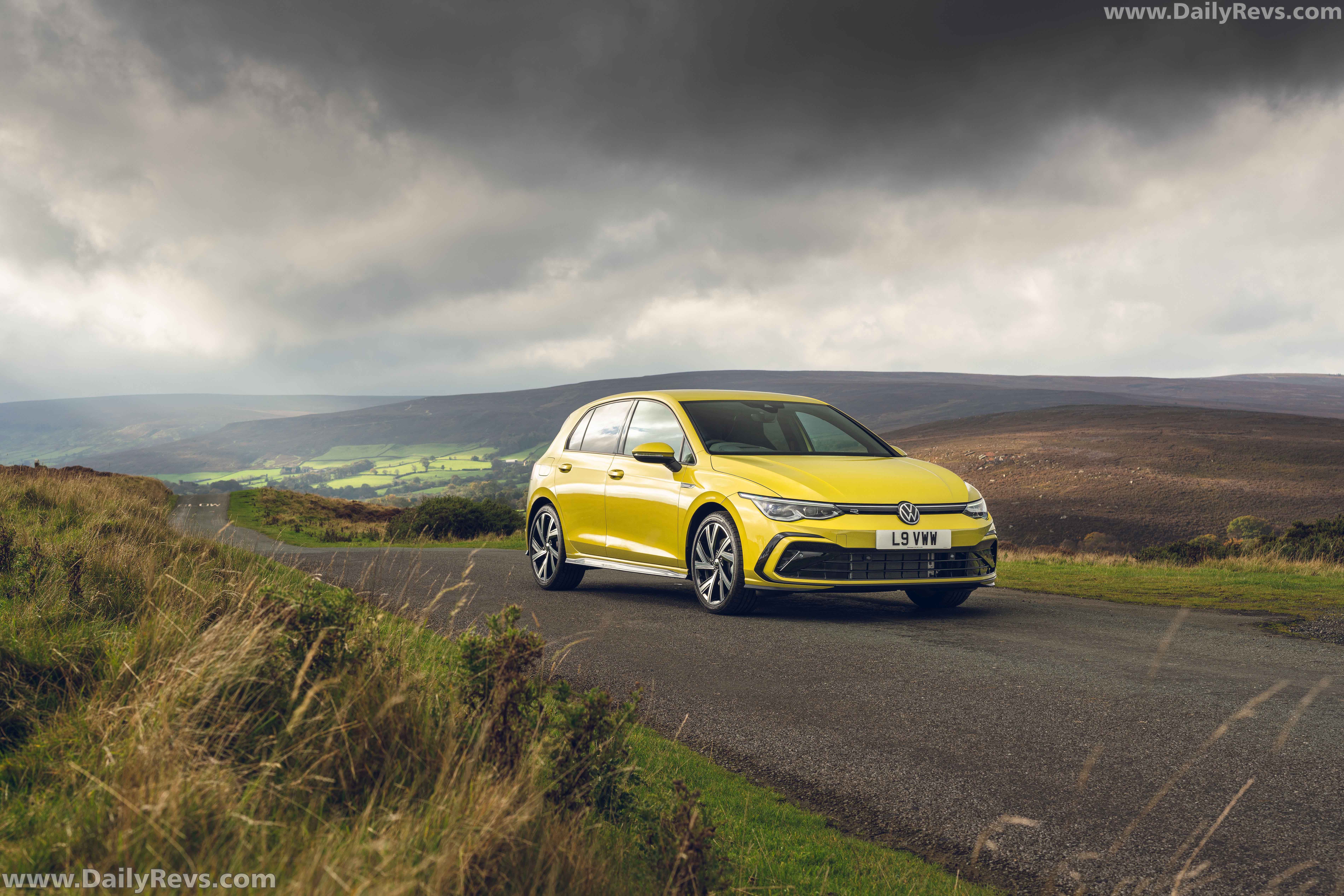 Image for 2021 Volkswagen Golf R-Line - Exteriors, Interiors and Details