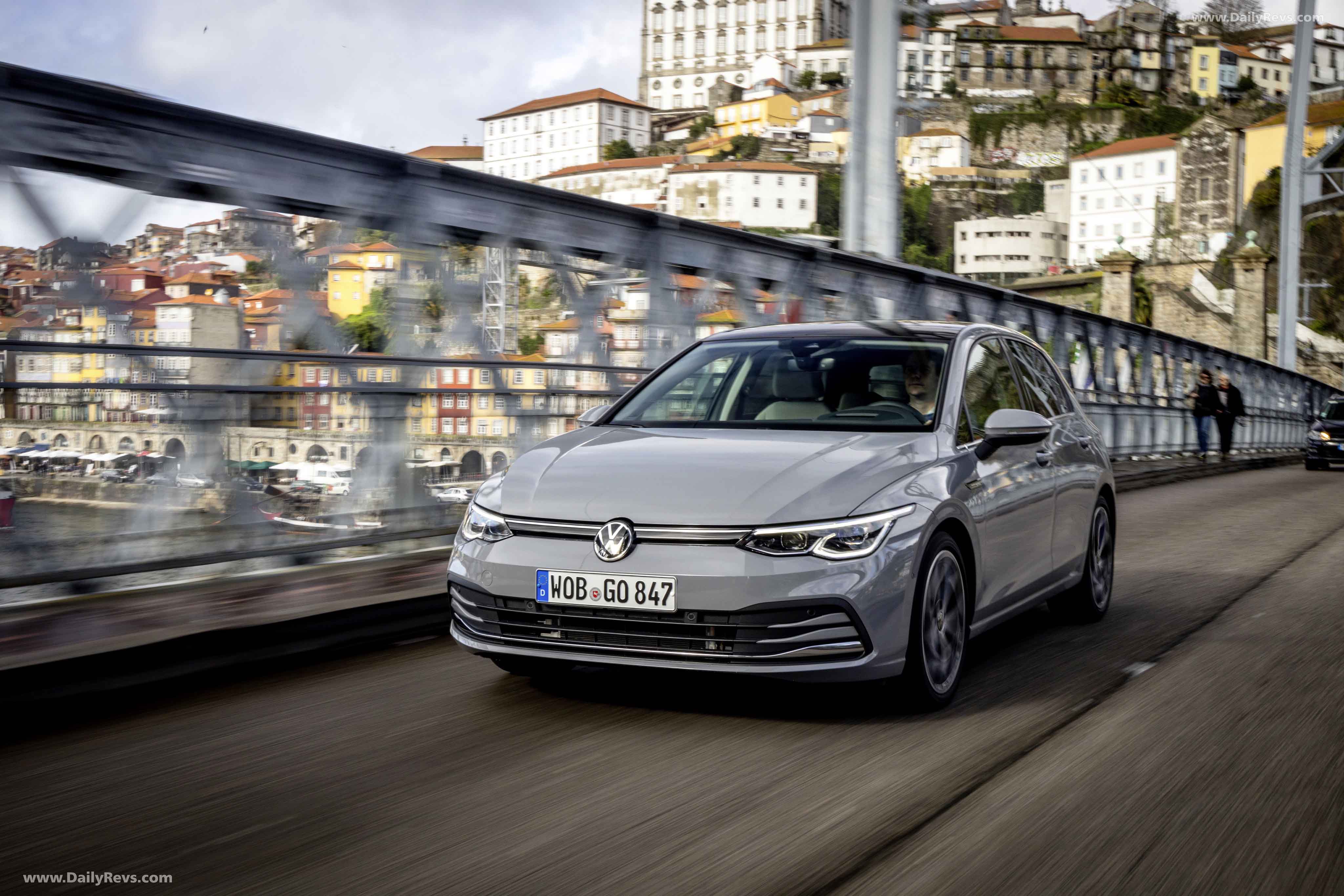 Image for 2020 Volkswagen Golf - Exteriors, Interiors and Details