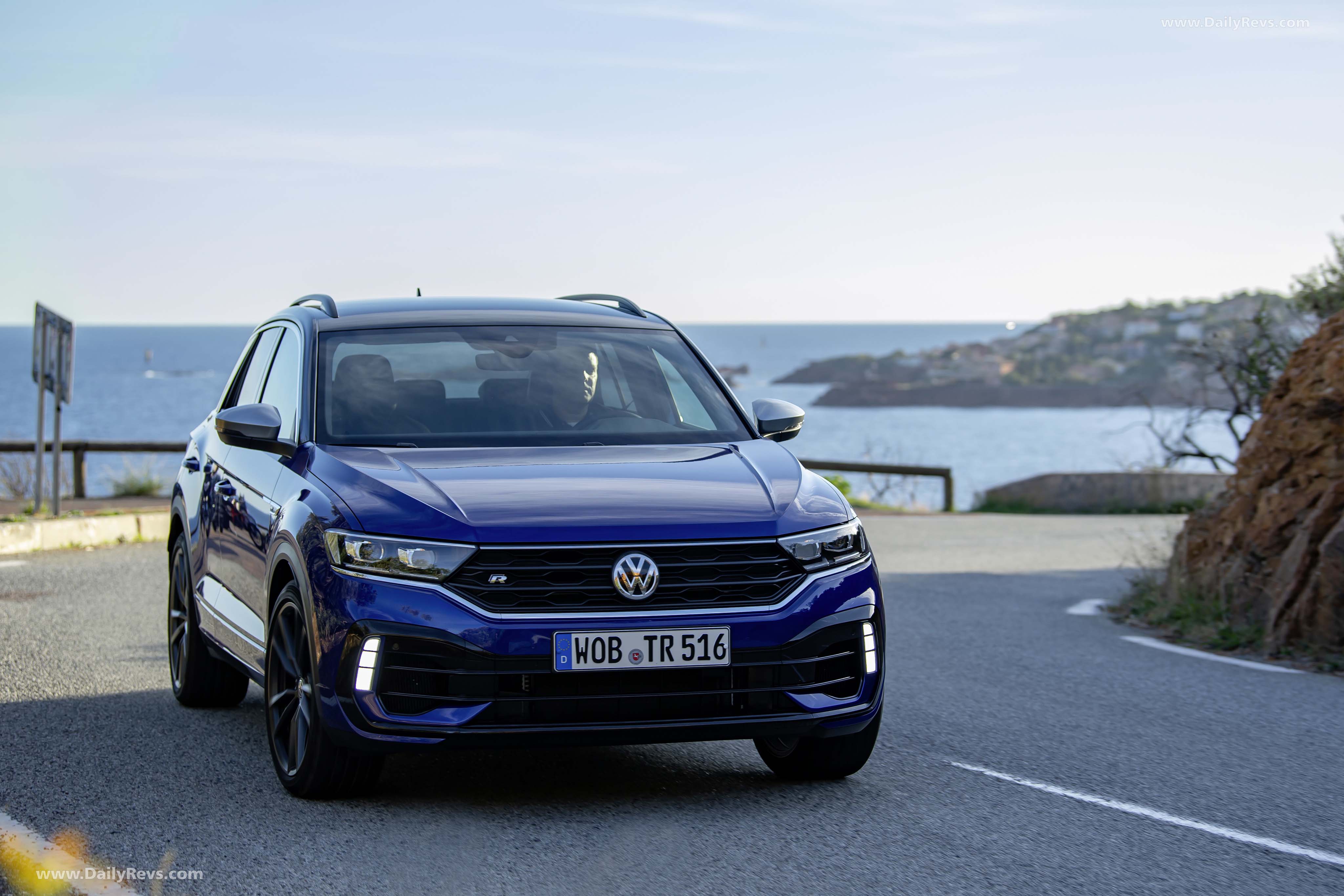 Image for 2020 Volkswagen T-Roc R - Exteriors, Interiors and Details