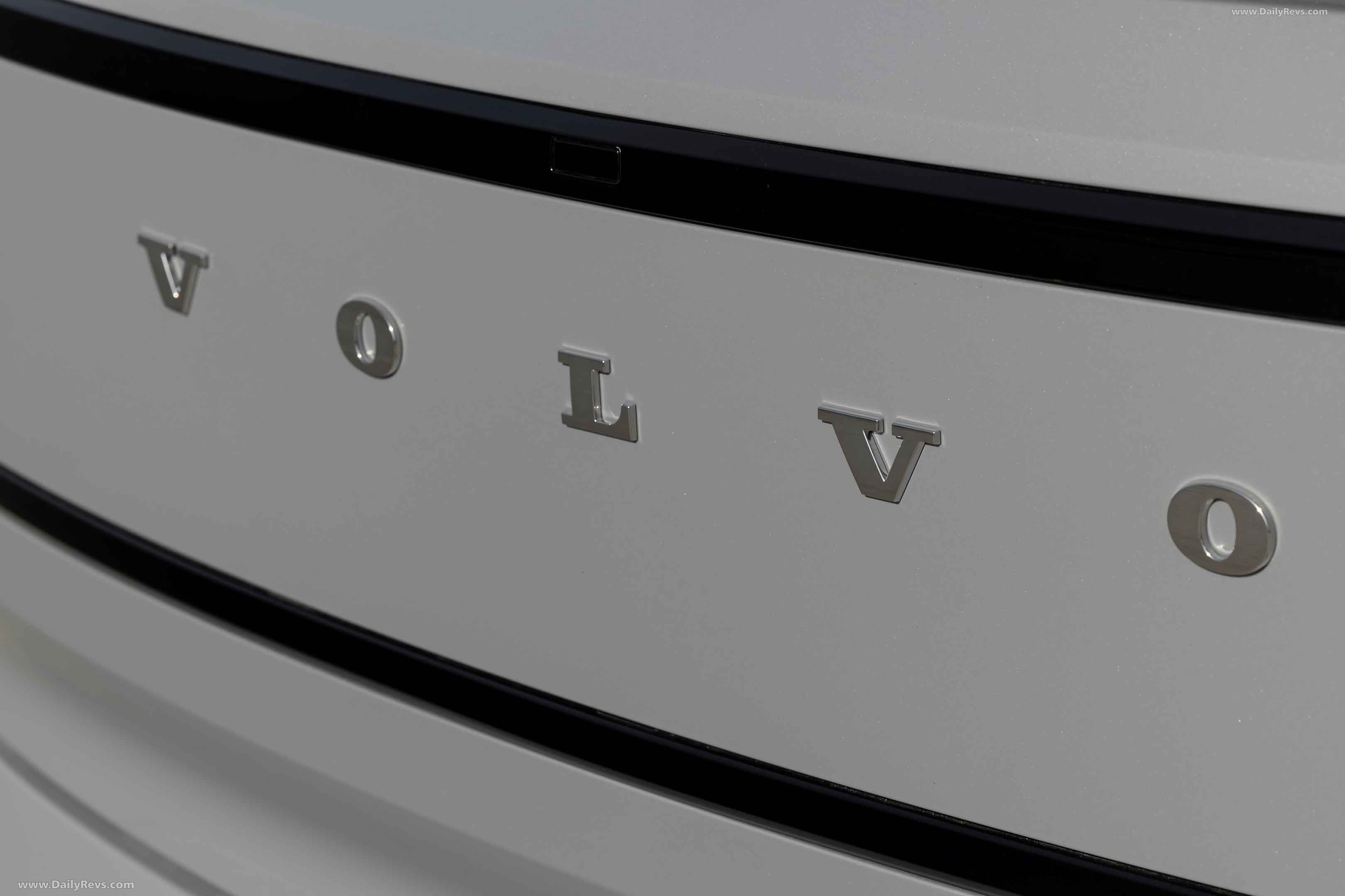 Image for 2024 Volvo EX30 Vapour Grey - Exteriors, Interiors and Details